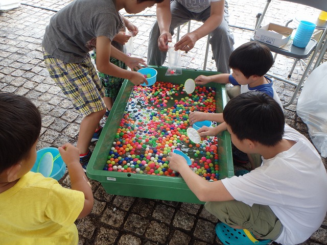 加古川楽市にてスーパーボールすくい出店3