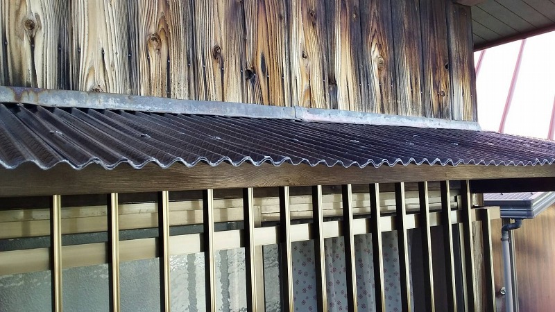 庇 ひさし は屋根と同じ お家の傘です 家屋を綺麗に保つ為に大切なんです 台風 翔飛工業 庇 ひさし は屋根と同じ お家の傘です 家屋を綺麗に保つ為に大切なんです 台風 翔飛工業