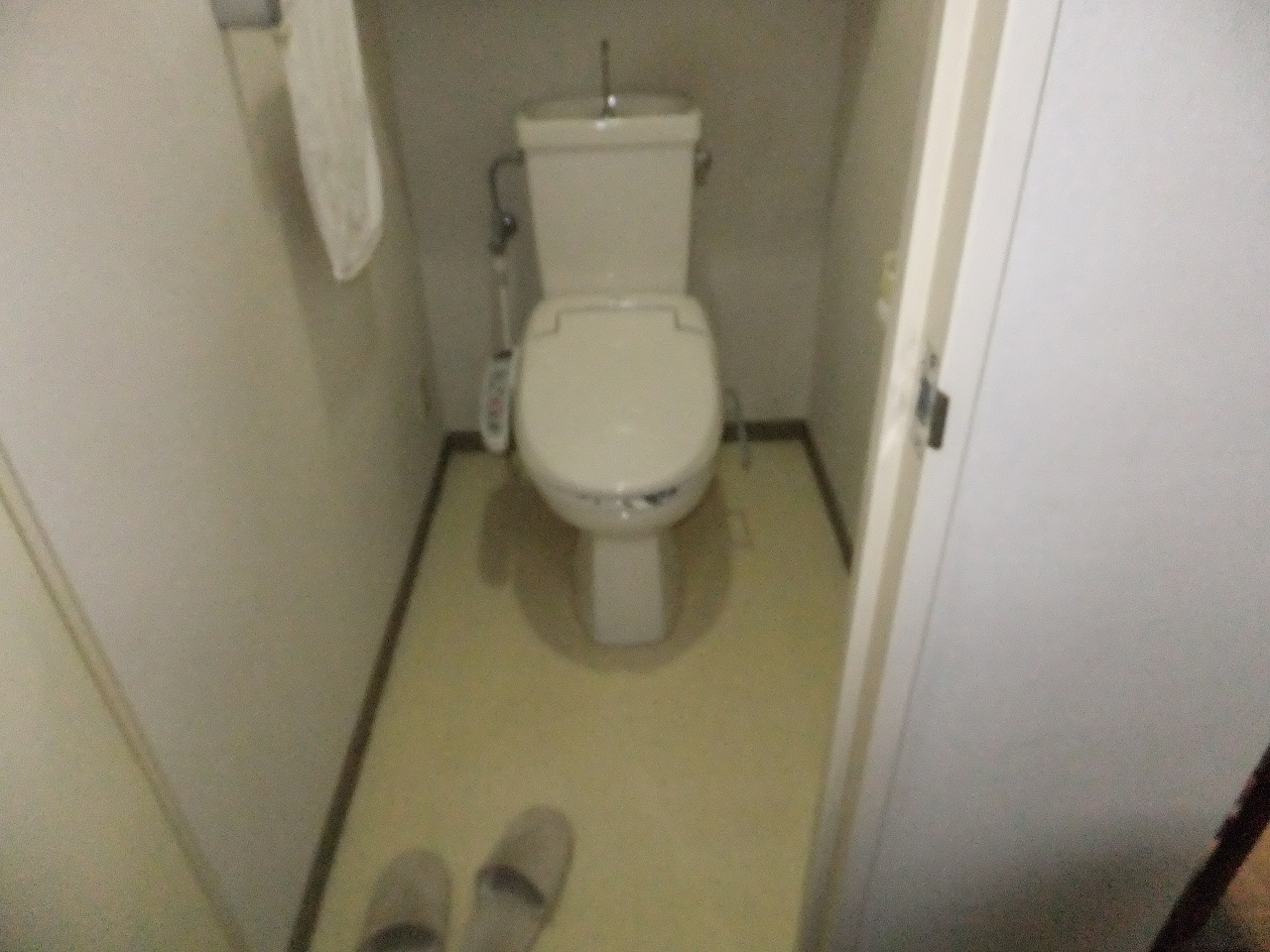 今のトイレは 年前のものに比べて どれだけ進化したのか リラックス空間を快適に トイレ 翔飛工業