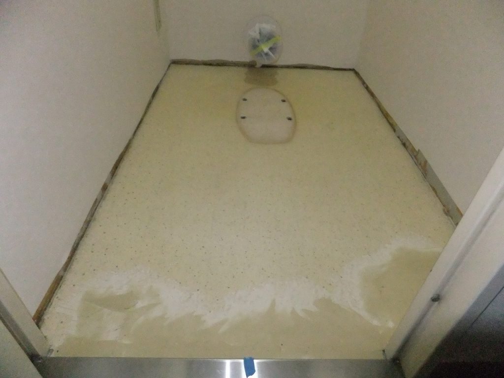 今のトイレは 年前のものに比べて どれだけ進化したのか リラックス空間を快適に 加古川 神戸 明石 三田 宝塚 小野 三木エリアの屋根修理 雨漏り修理なら 翔飛工業株式会社 明確化な施工内容と料金体系